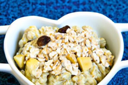 Keto Hemp Heart ‘N’Oatmeal’: A Creamy Low-Carb Delight